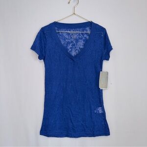 NWT 55% Cotton Ladies Reebok Royal Blue Burnout V-Neck Short Sleeve Tee 🌎